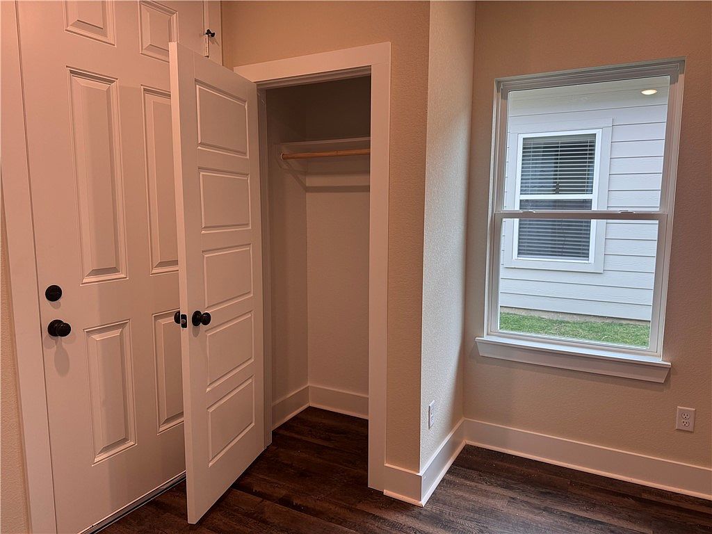 914 Fork Ct College Station, TX 77845 - Thumbnail 5
