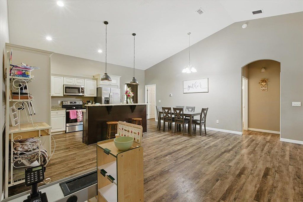 1180 Hough St Bell, FL 32619 - Thumbnail 5