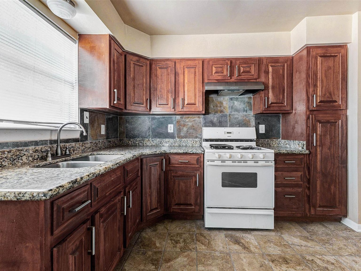 9417 Fairland Dr Houston, TX 77051 - Thumbnail 5