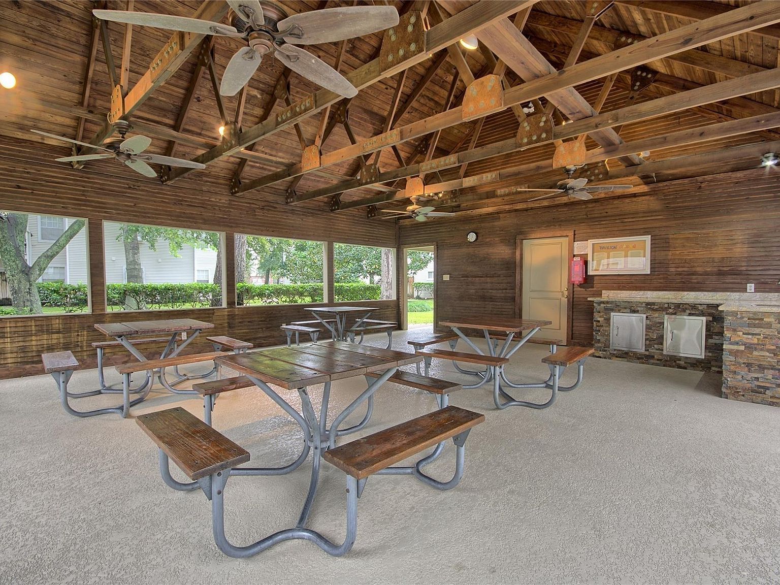 9809 Richmond Ave UNIT C16 Houston, TX 77042 - Thumbnail 5