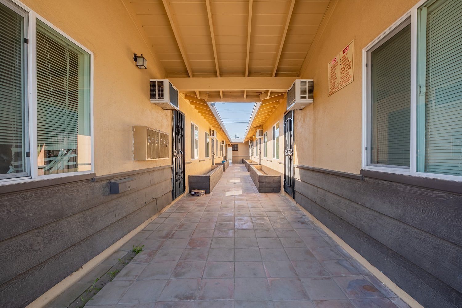 342 E Lancaster Blvd Lancaster, CA 93535 - Thumbnail 5