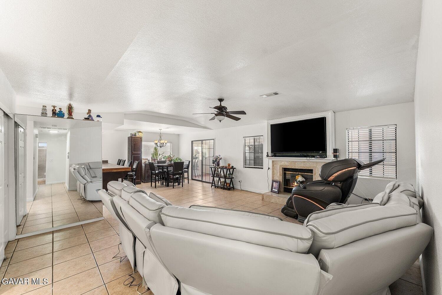 2601 Dixie St Rosamond, CA 93560 - Thumbnail 5