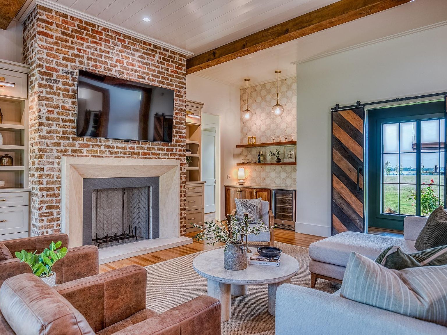 104 Hartfield Hill Ln Round Top, TX 78954 - Thumbnail 5