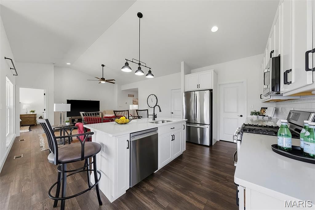 1576 Westlake Cir Pacific, MO 63069 - Thumbnail 5