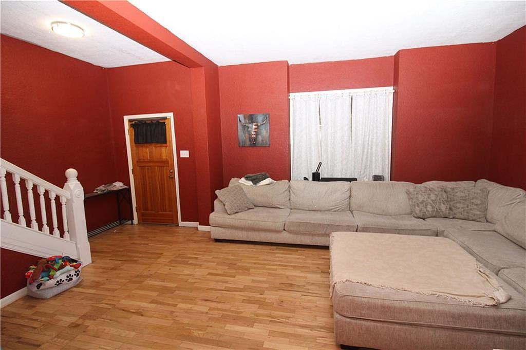 1913 Holman St Saint Joseph, MO 64501 - Thumbnail 5