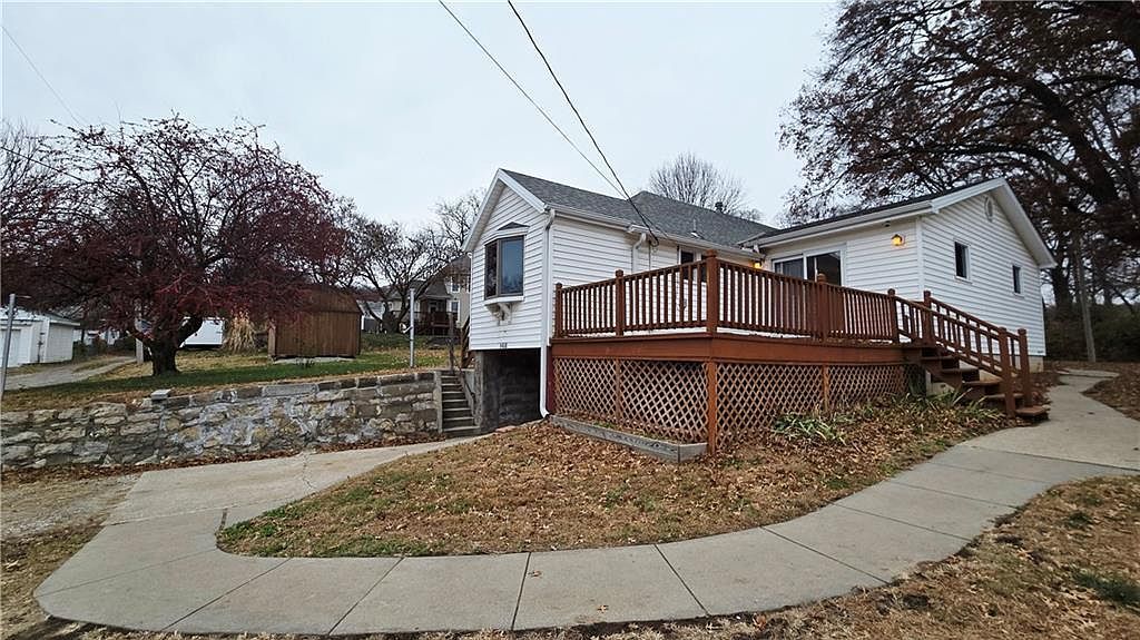 1108 Roosevelt Ave Saint Joseph, MO 64505 - Thumbnail 5