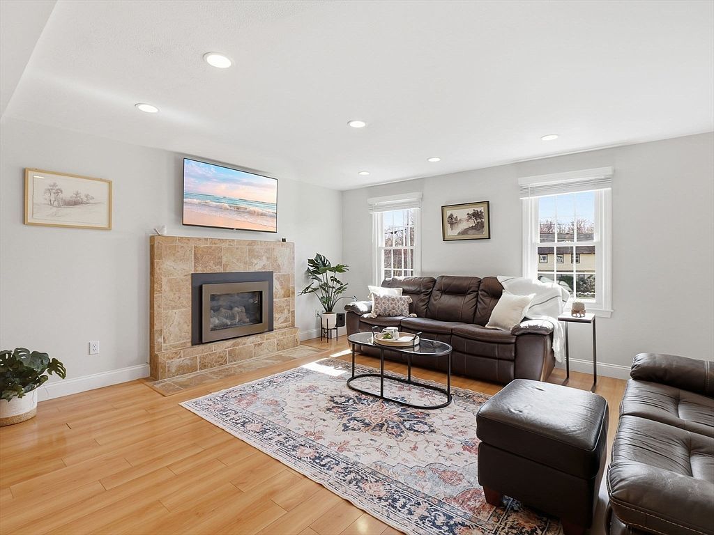 79 Garrison Rd Chelmsford, MA 01824 - Thumbnail 5