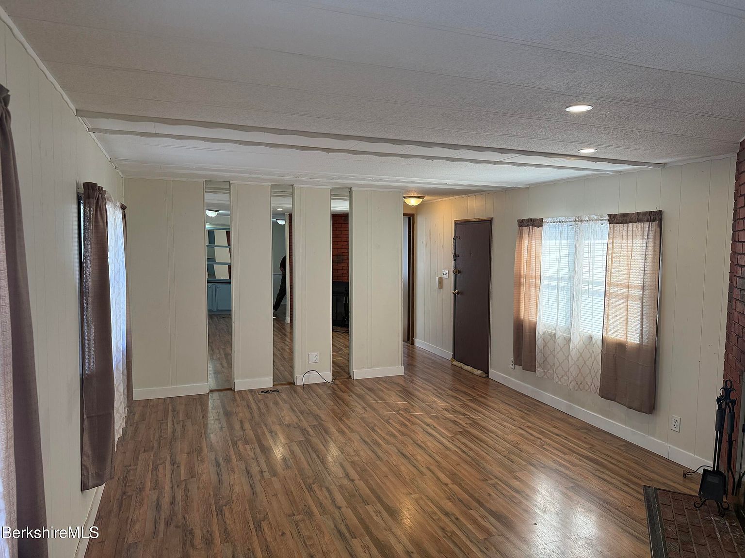 30 Lakewood Dr Pittsfield, MA 01201 - Thumbnail 5