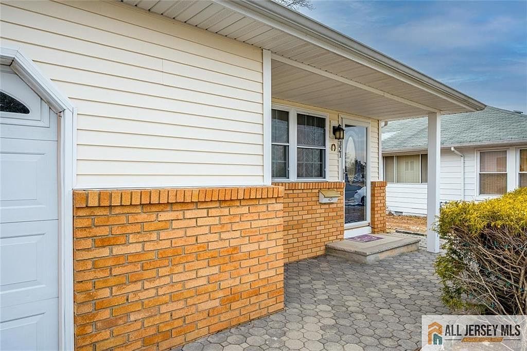 321 Curacao St Toms River, NJ 08757 - Thumbnail 5