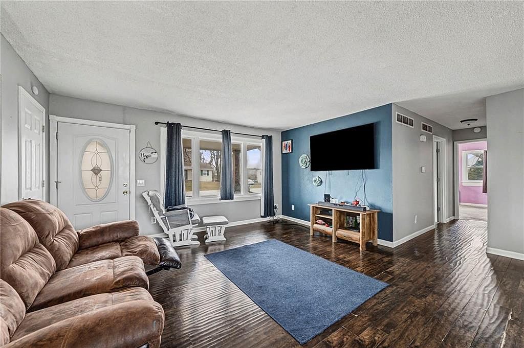 418 W Moss St Lawson, MO 64062 - Thumbnail 5