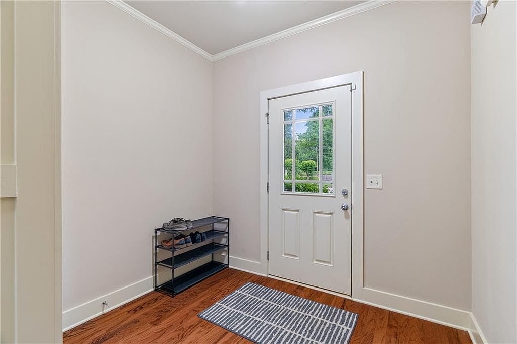1100 N Village Dr Decatur, GA 30032 - Thumbnail 5