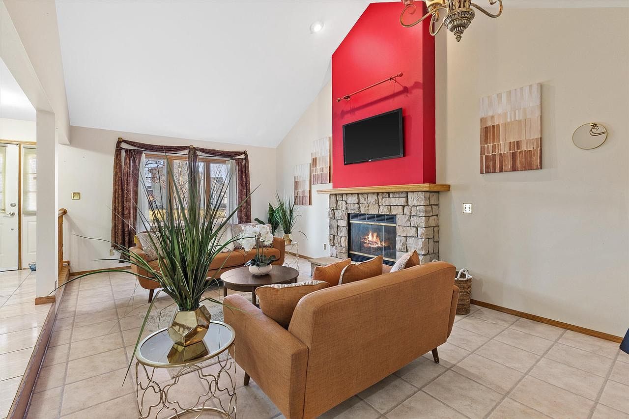 7170 S Countryside Dr Franklin, WI 53132 - Thumbnail 5