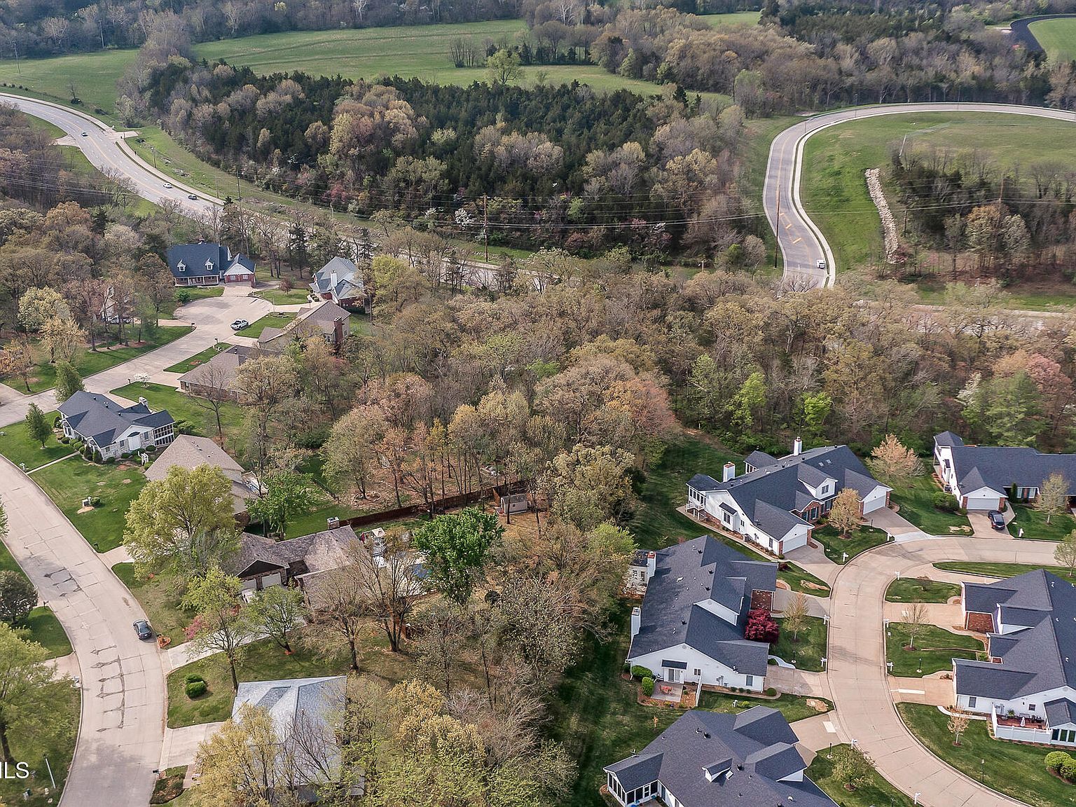 Carriage Ct Jefferson City, MO 65109 - Thumbnail 5