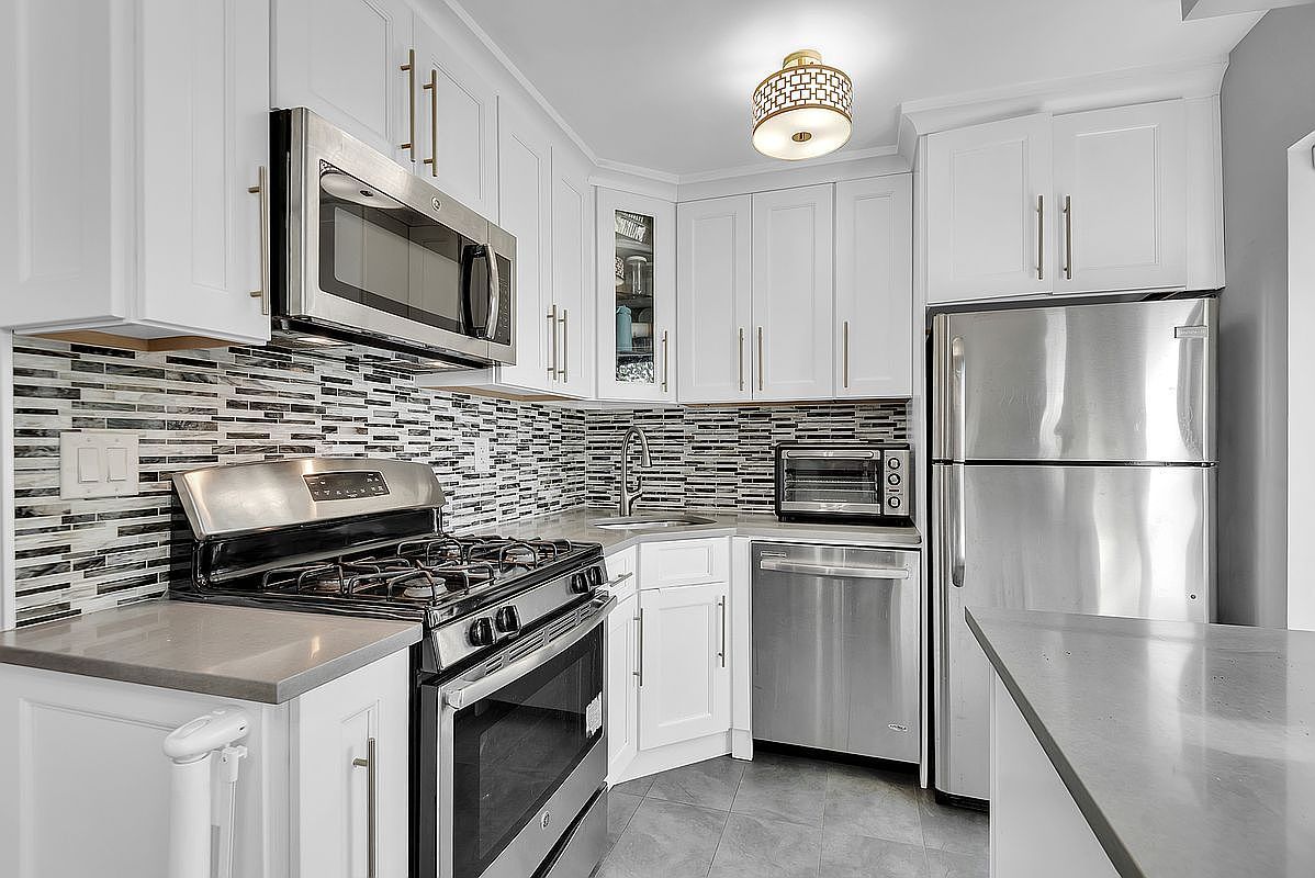 1265 Shore Pkwy #2C Brooklyn, NY 11214 - Thumbnail 5