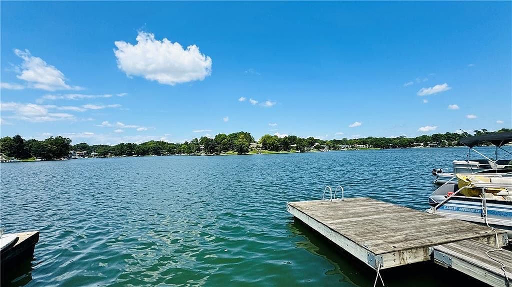 1045 NW South Shore Dr Kansas City, MO 64151 - Thumbnail 5