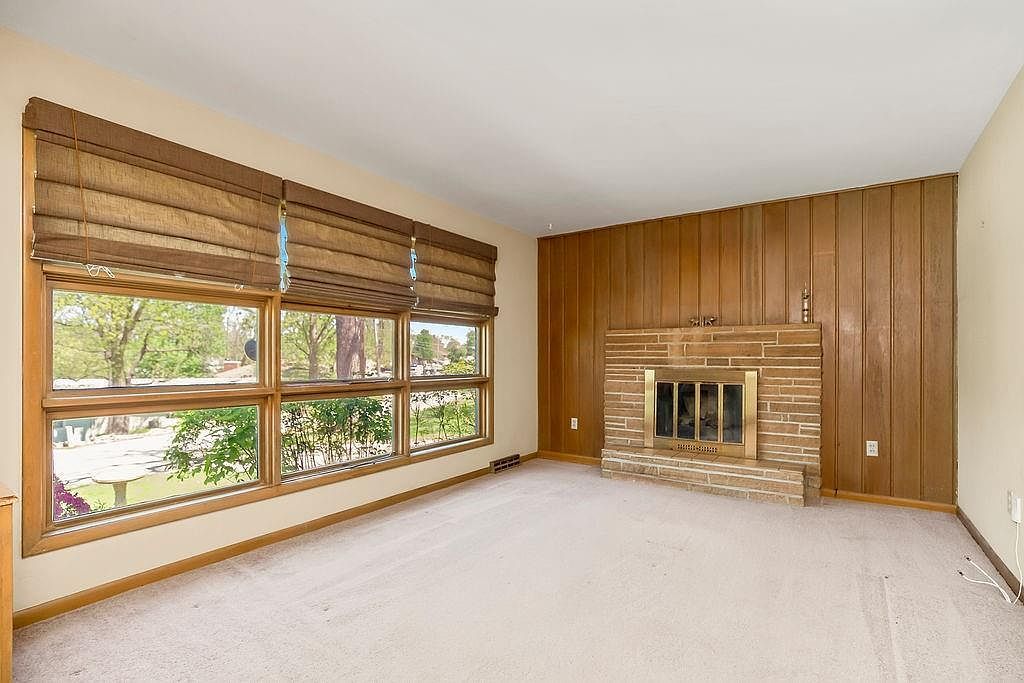 910 NW South Shore Dr Kansas City, MO 64151 - Thumbnail 5