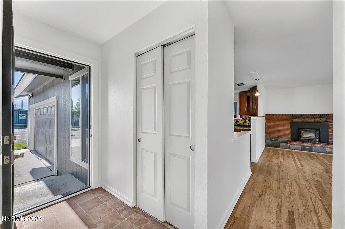 2801 Kings Row Reno, NV 89503 - Thumbnail 5