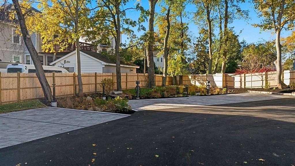 11 Boynton St #204 Swampscott, MA 01907 - Thumbnail 5