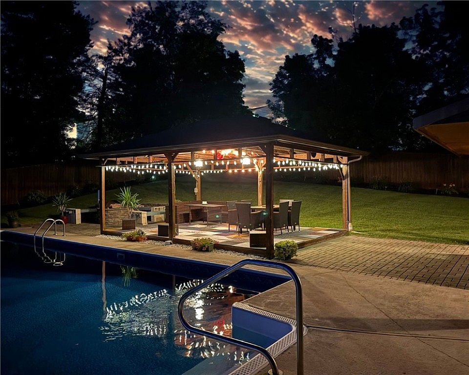 219 Tea Rose Ln Natrona Heights, PA 15065 - Thumbnail 5