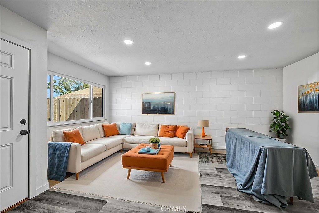 4781 Calle Las Positas Oceanside, CA 92057 - Thumbnail 5