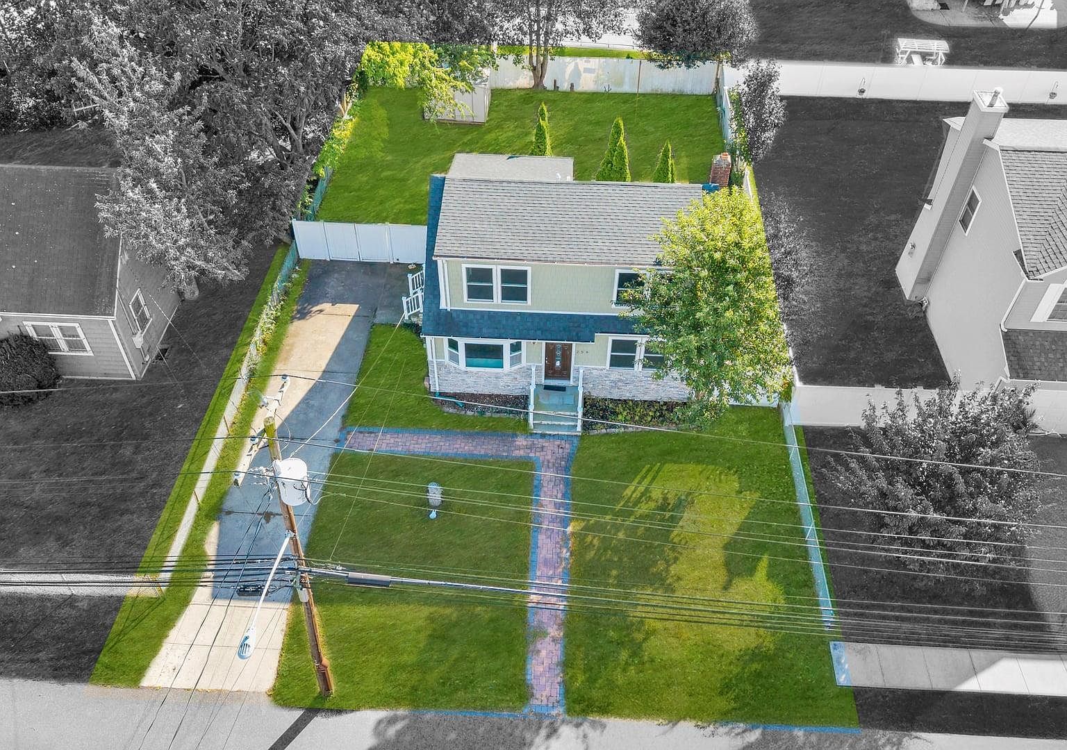 259 35th St Lindenhurst, NY 11757 - Thumbnail 5