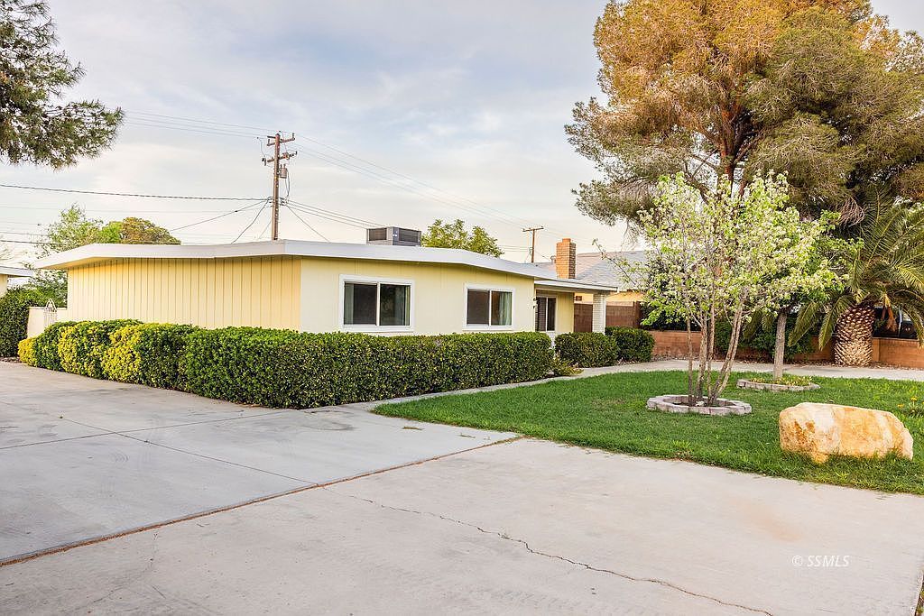 438 W Ward Ave Ridgecrest, CA 93555 - Thumbnail 5