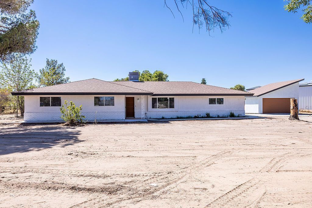 1135 N Mahan St Ridgecrest, CA 93555 - Thumbnail 5