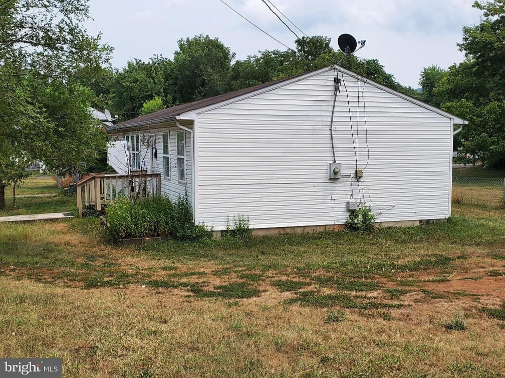 211 Laurel St Front Royal, VA 22630 - Thumbnail 5