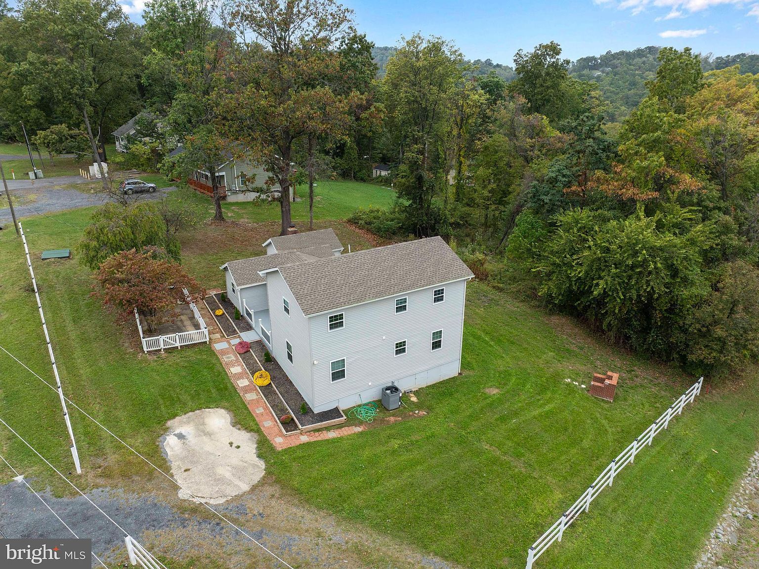 671 Pine Ridge Dr Front Royal, VA 22630 - Thumbnail 5