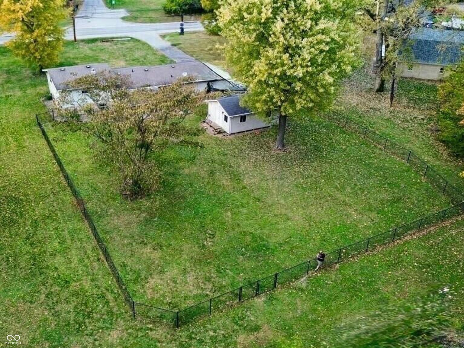 7855 Bluff Rd Indianapolis, IN 46217 - Thumbnail 5