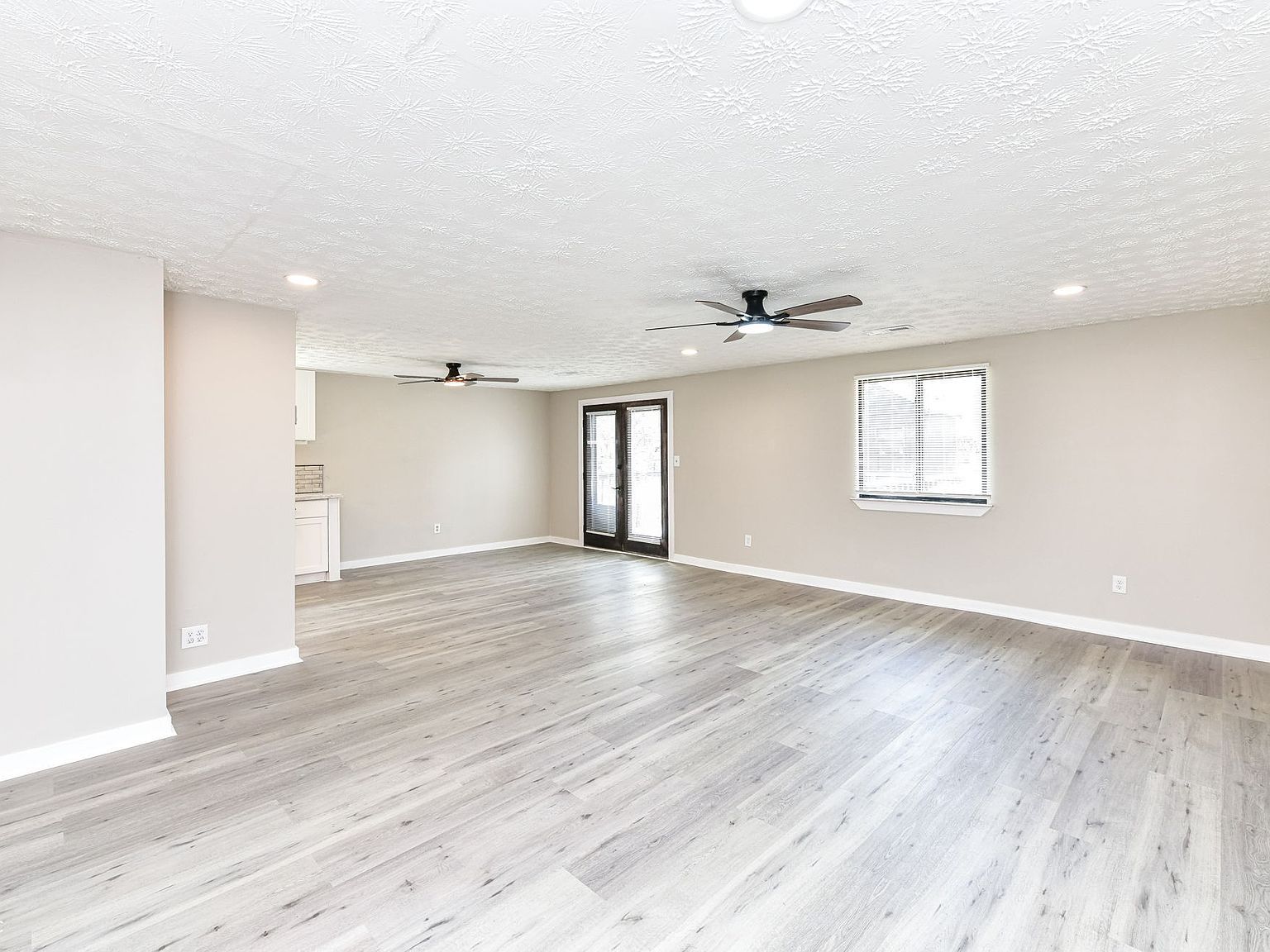 7210 Chimney Rock Ct Indianapolis, IN 46217 - Thumbnail 5