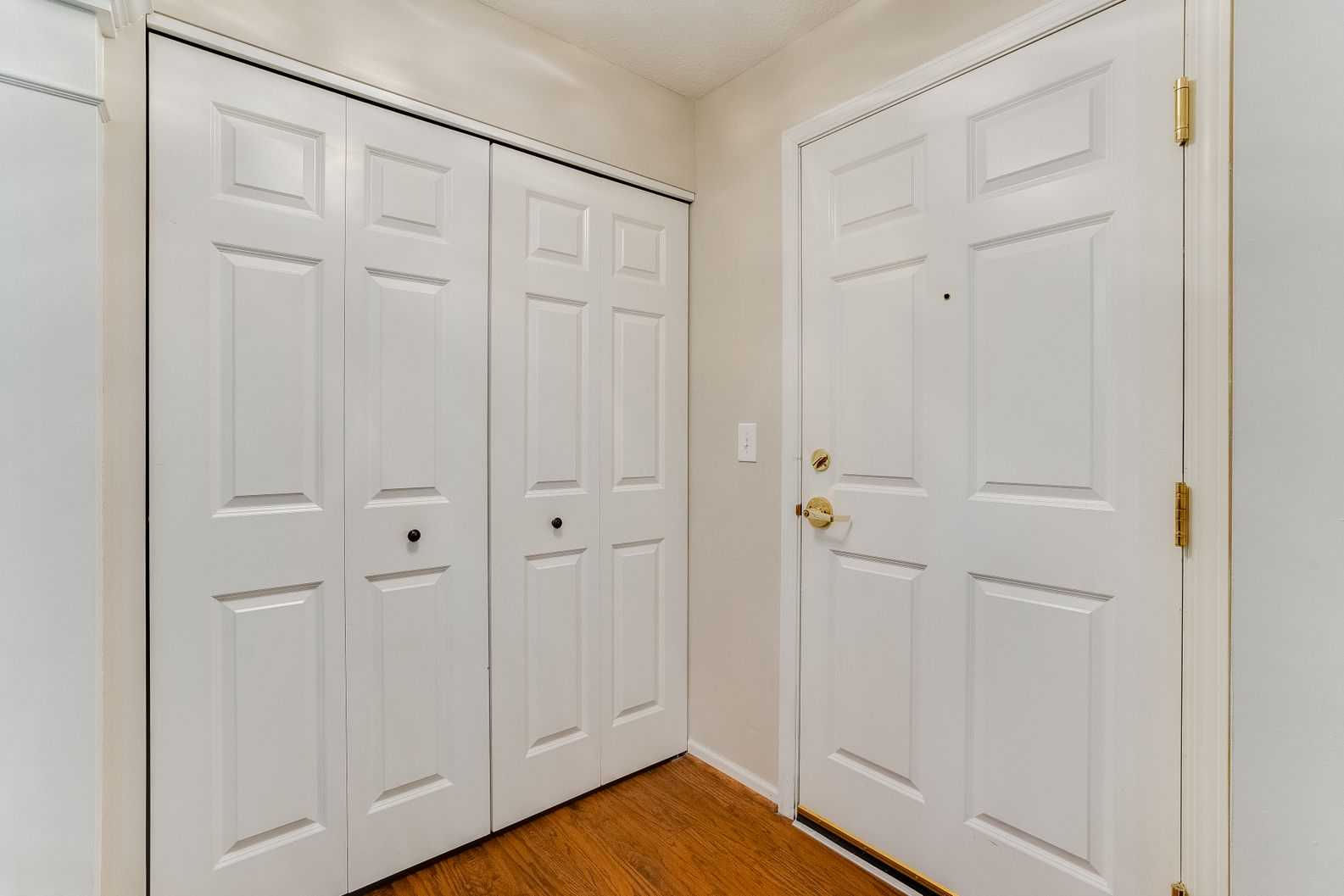 1350 Douglas Drive North #317, Golden Valley, MN, USA, Minneapolis, 55422 - Thumbnail 5