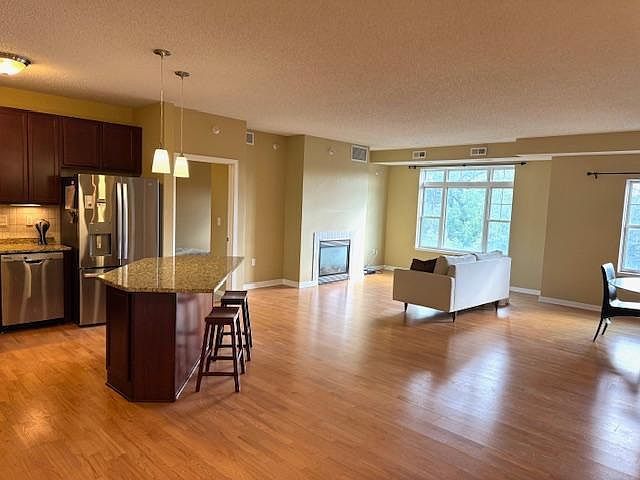 619 8th St SE UNIT 409 Minneapolis, MN 55414 - Thumbnail 5