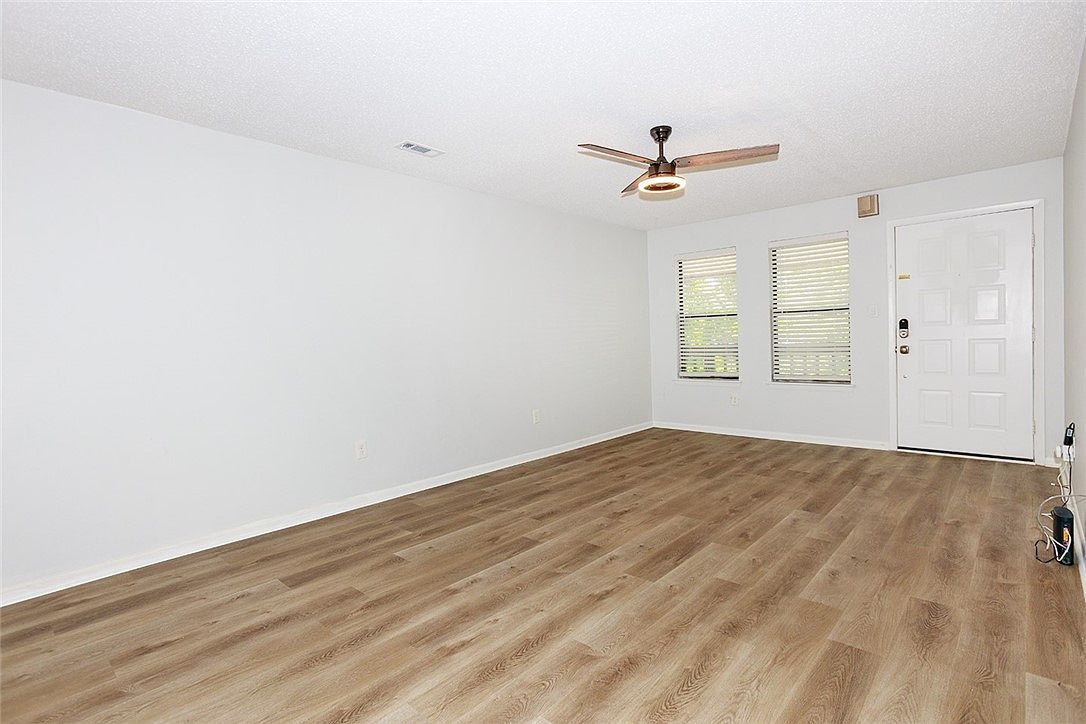 8582 Chesapeake Blvd Norfolk, VA 23503 - Thumbnail 5