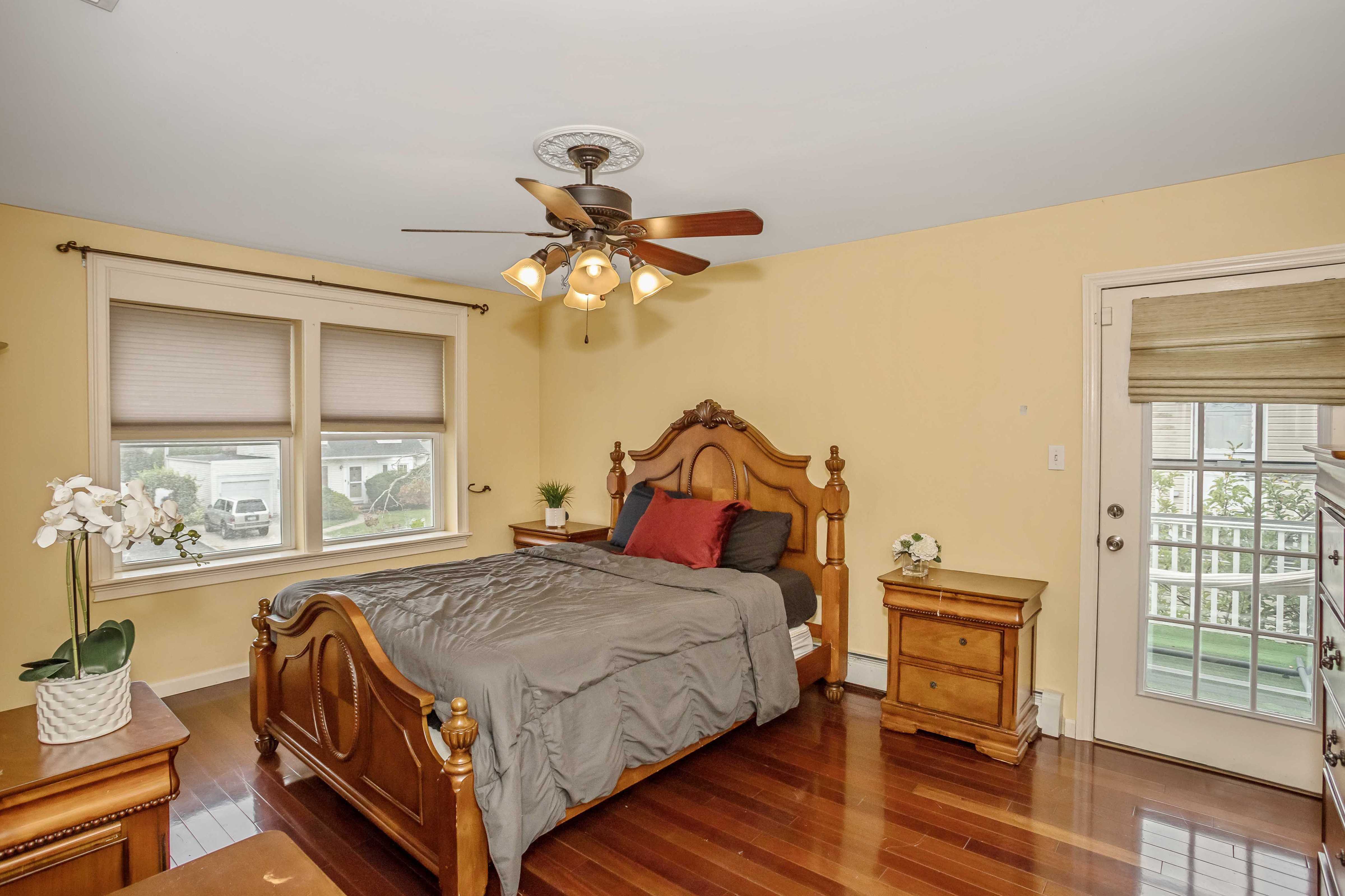 30 Fordham Street, Valley Stream, NY, USA, 11581  | Single Family