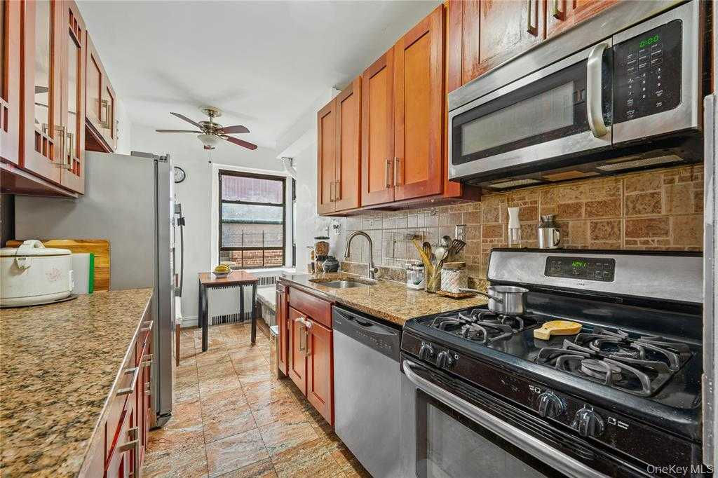 35-20 73rd Street Unit #6R, Jackson Heights, NY, 11372 - Thumbnail 5
