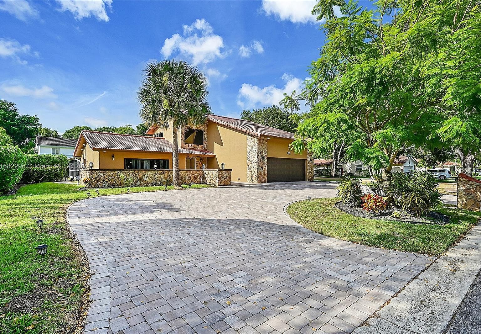 1840 NW 93rd Ter Coral Springs, FL 33071 - Thumbnail 5