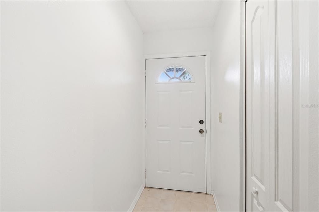 14128 Arbor Hills Rd Tampa, FL 33625 - Thumbnail 5