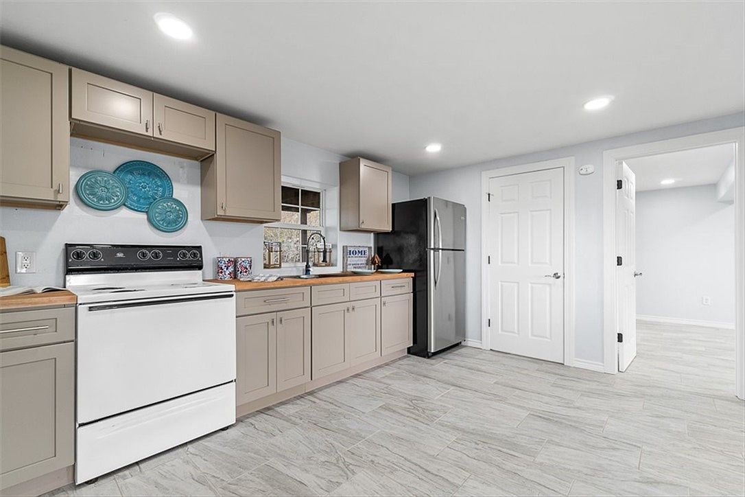 257 W Club Oak Ln Rockport, TX 78382 - Thumbnail 5