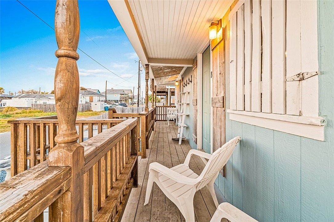 100 Brown St Port Aransas, TX 78373 - Thumbnail 5