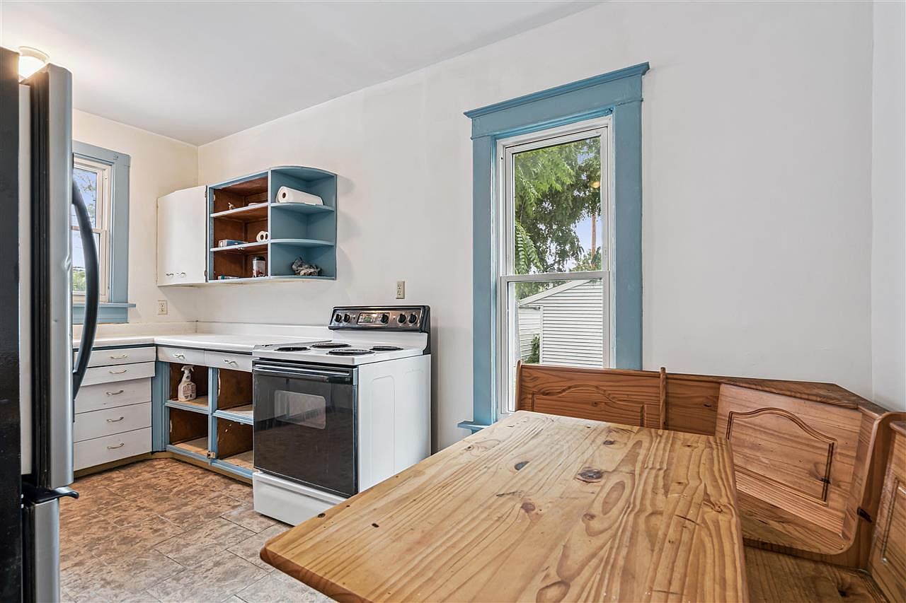 835 10th St SW Cedar Rapids, IA 52404 - Thumbnail 5