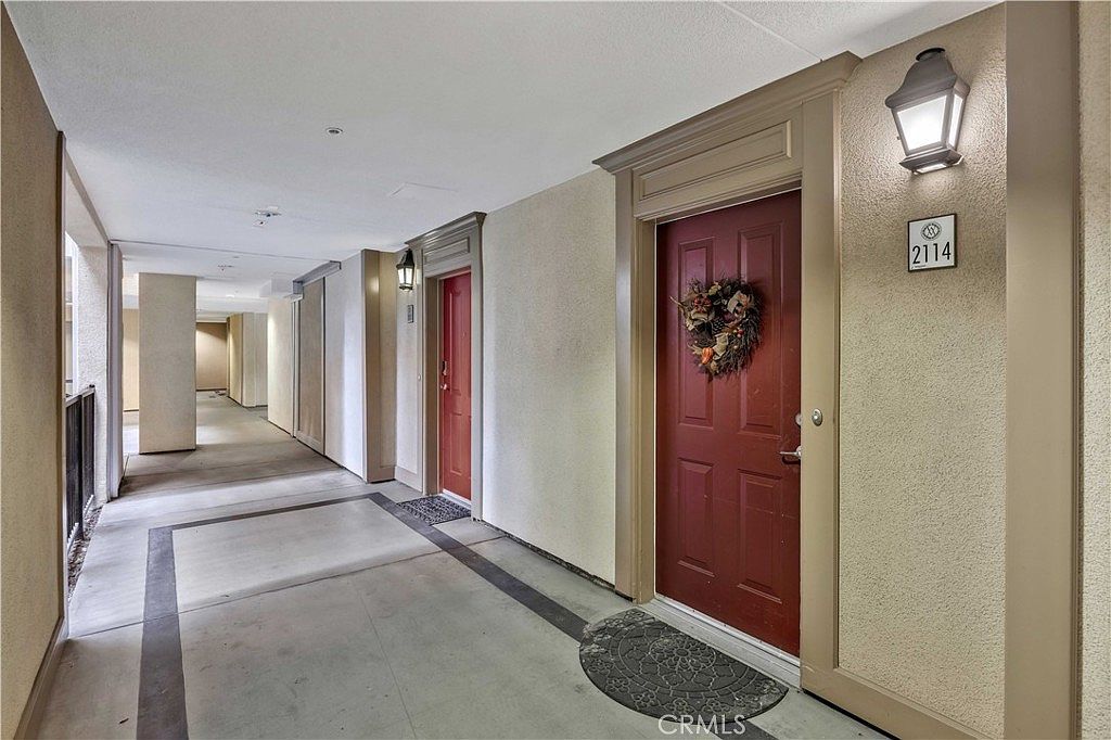 2114 Watermarke Pl Irvine, CA 92612 - Thumbnail 5