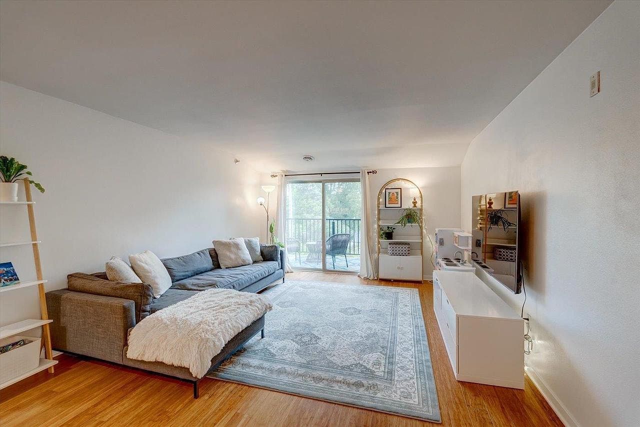 5301 Brody Dr UNIT 202 Madison, WI 53705 - Thumbnail 5