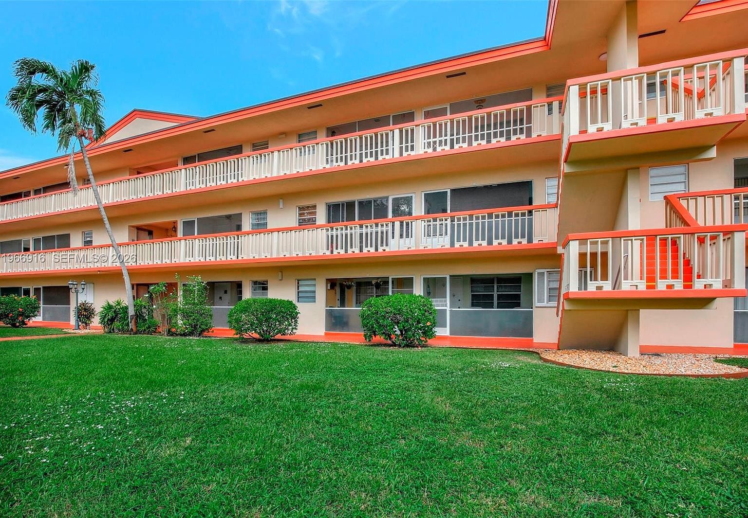 5300 Washington St APT G127 Hollywood, FL 33021 - Thumbnail 5