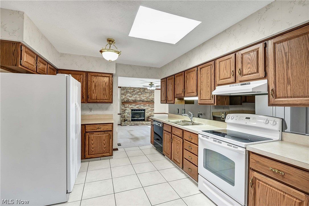 25051 Tara Lynn Dr North Olmsted, OH 44070 - Thumbnail 5