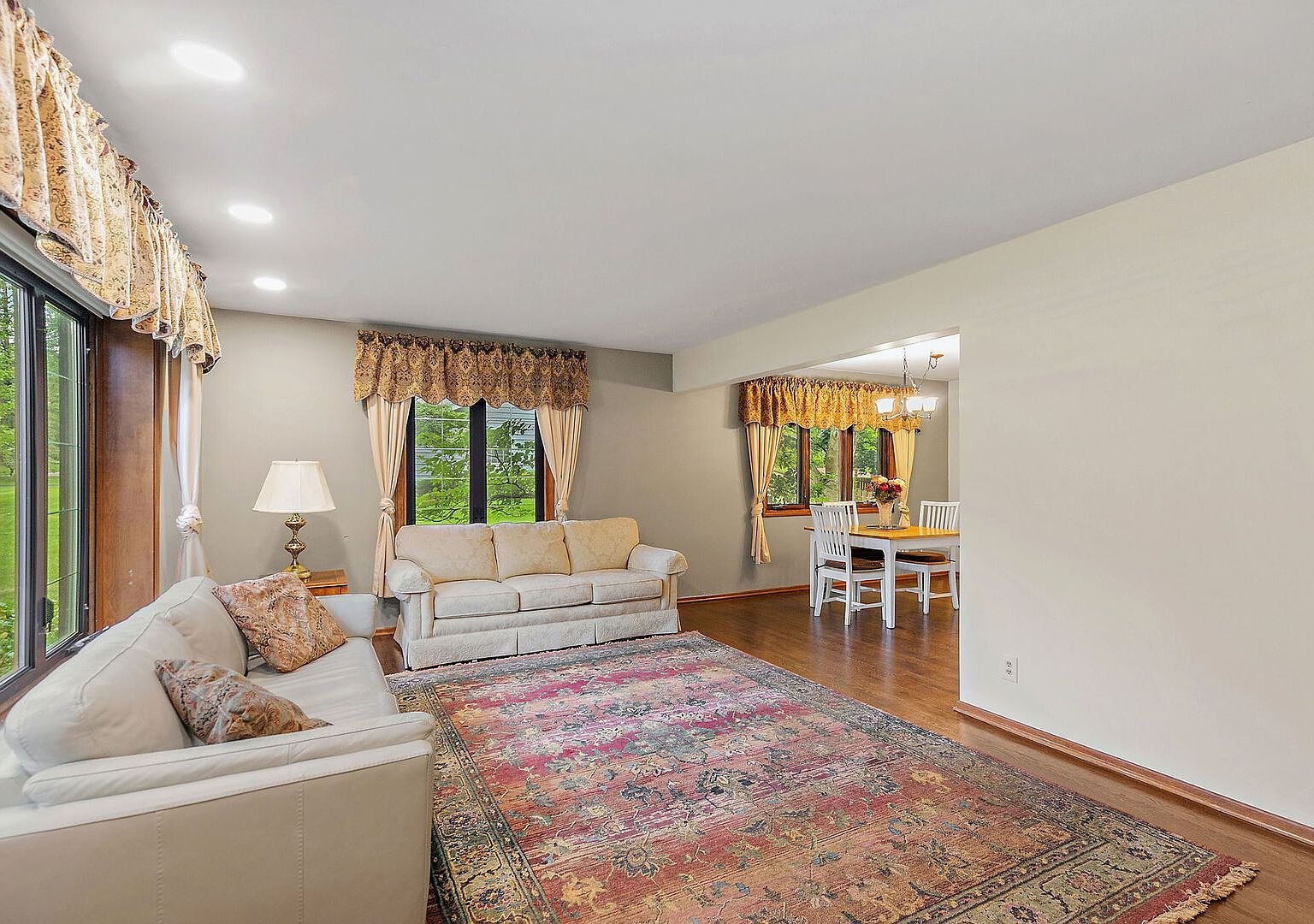 2916 Skyline Dr Crystal Lake, IL 60012 - Thumbnail 5