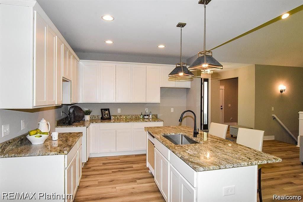 43 Candlelight Ct Brighton, MI 48114 - Thumbnail 5