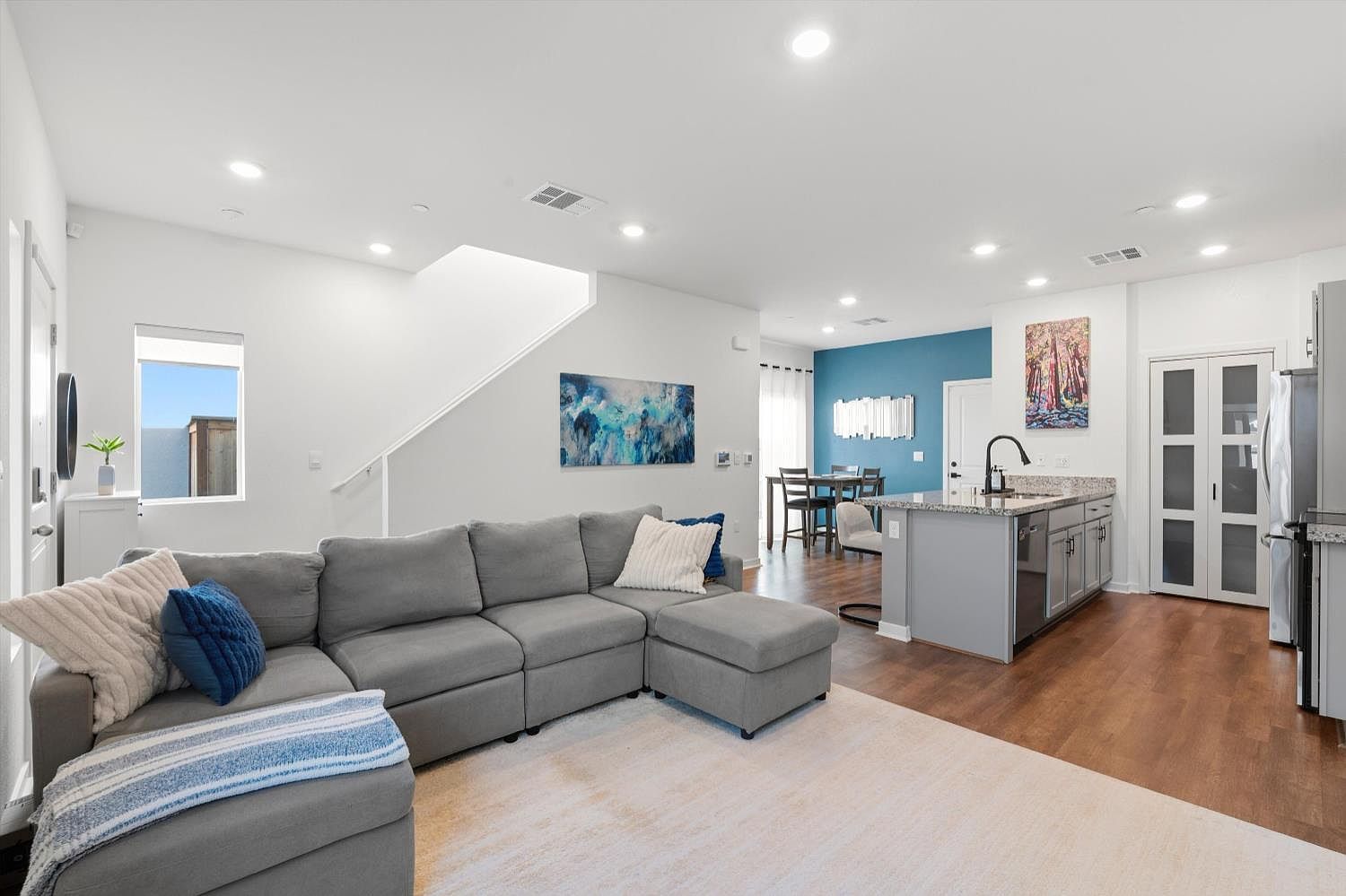 9041 Sausalito Ln Roseville, CA 95747 - Thumbnail 5