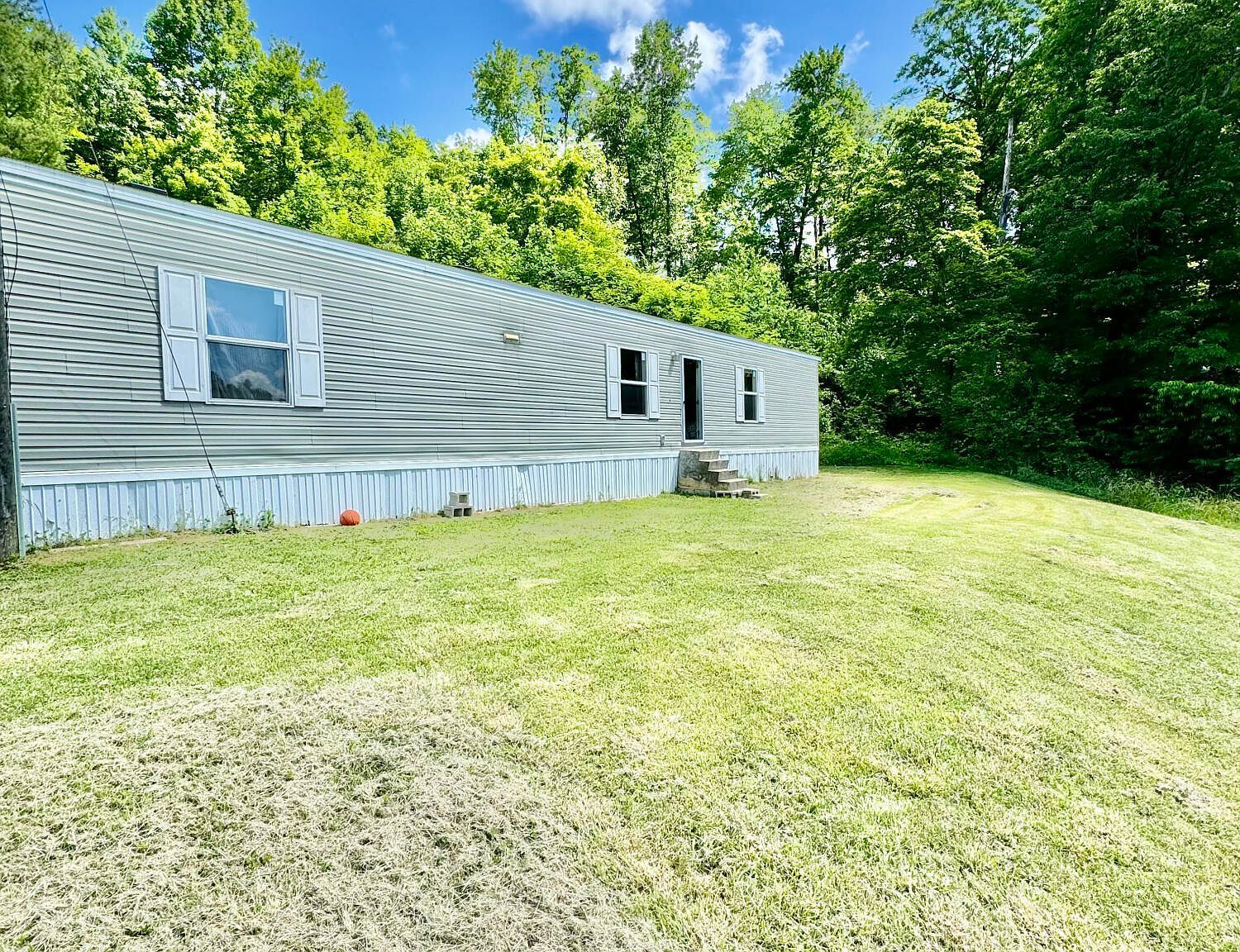 1060 Veneable School Rd Booneville, KY 41314 - Thumbnail 5