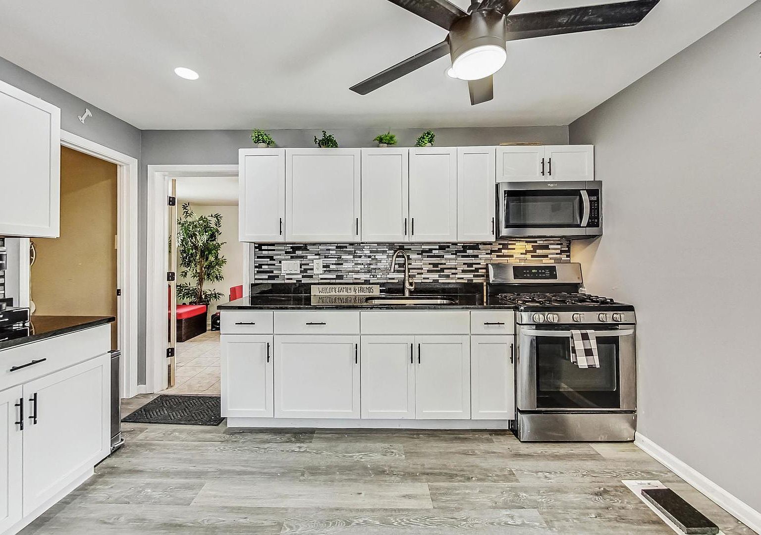 318 Marquette St Park Forest, IL 60466 - Thumbnail 5